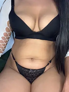 Snapshot of Akiira_00 chatting on February 2026 12:39:02 PM Akiira 00 online show from February 2026 12:39:02 PM