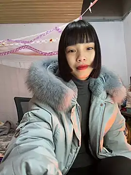 Snapshot of andymi1 chatting on February 2026 08:13:01 AM andymi1 online show from February 2026 08:13:01 AM