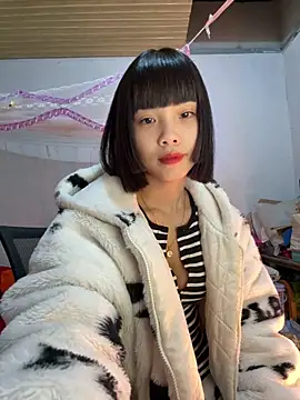 Snapshot of andymi1 chatting on February 2026 02:37:02 AM andymi1 online show from February 2026 02:37:02 AM