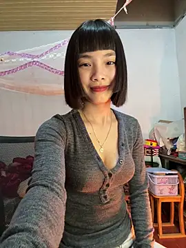 Snapshot of andymi1 chatting on February 2026 01:43:01 PM andymi1 online show from February 2026 01:43:01 PM