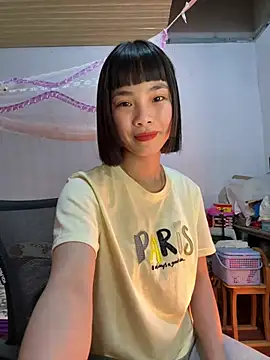 Snapshot of andymi1 chatting on March 2026 01:40:02 PM andymi1 online show from March 2026 01:40:02 PM