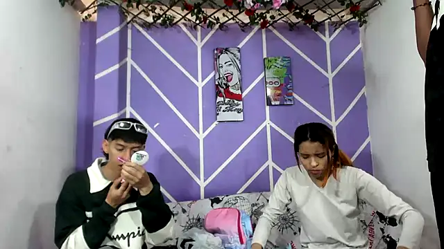 Snapshot of lau_and_boys18 chatting on September 2025 01:43:02 PM lau and boys18 online show from September 2025 01:43:02 PM