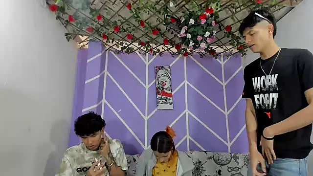 Snapshot of lau_and_boys18 chatting on October 2025 01:30:01 PM lau and boys18 online show from October 2025 01:30:01 PM