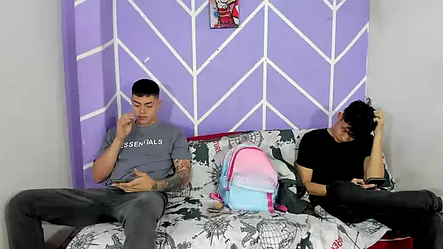 Snapshot of lau_and_boys18 chatting on November 2025 07:24:01 PM lau and boys18 online show from November 2025 07:24:01 PM