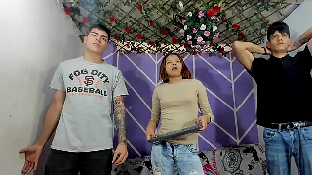 Snapshot of lau_and_boys18 chatting on November 2025 06:18:01 PM lau and boys18 online show from November 2025 06:18:01 PM