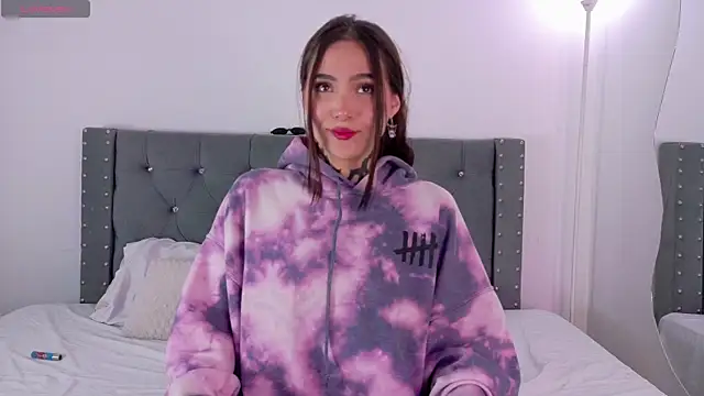 sara queen10 online show from September 2025 01:55:01 PM