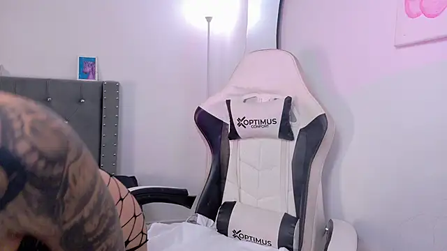 sara queen10 online show from September 2025 06:02:02 PM