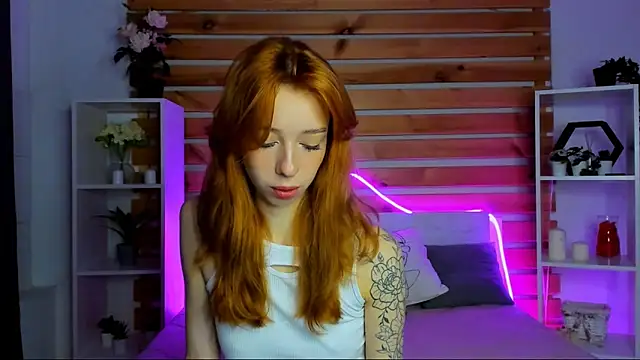 Snapshot of Lori_Williams chatting on September 2025 01:06:02 AM Lori Williams online show from September 2025 01:06:02 AM