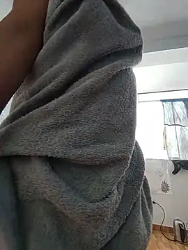 Snapshot of airamoon chatting on November 2025 08:47:02 PM airamoon online show from November 2025 08:47:02 PM