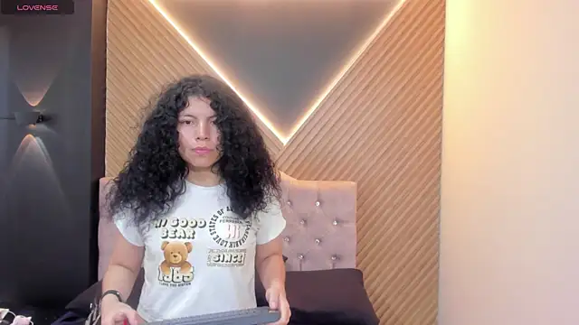 angelita martins online show from November 2025 09:24:02 PM