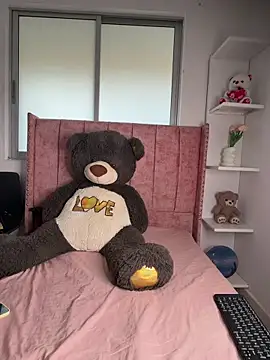 salomecute21 online show from June 2026 11:52:02 AM