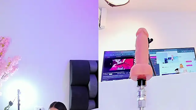 maily zanss online show from February 2026 07:42:02 PM