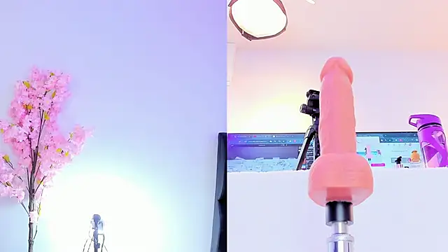 maily zanss online show from February 2026 07:43:01 PM