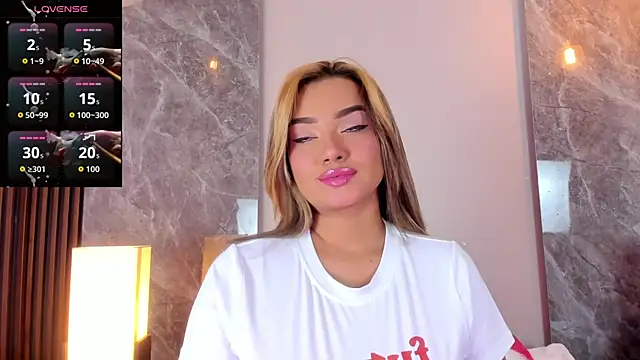 Emma hunter  online show from December 2025 04:20:02 AM