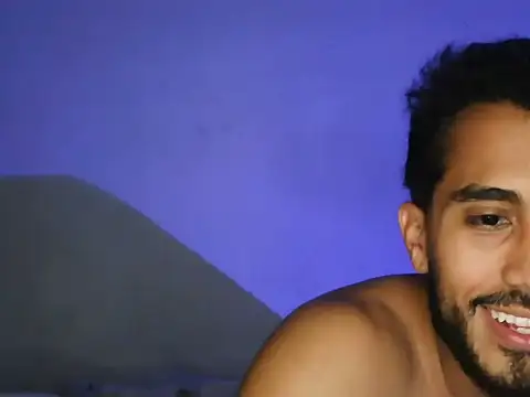 TU-MORENOO online show from December 2025 06:11:01 AM