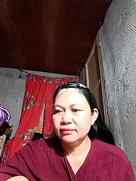 Everleigh mom online show from October 2025 08:09:02 PM