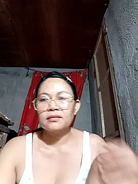 Everleigh mom online show from October 2025 08:03:01 AM