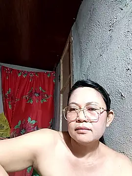 Everleigh mom online show from November 2025 07:40:01 AM