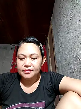 Everleigh mom online show from December 2025 10:05:02 PM