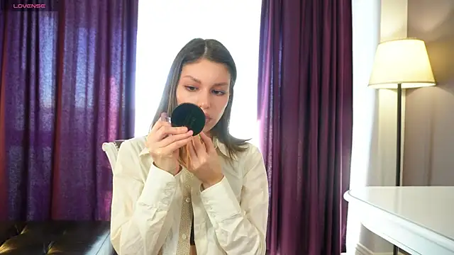 ElwynaBrickell online show from October 2025 05:27:01 AM