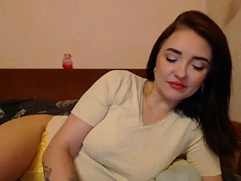 Snapshot of Veronica-Luxs chatting on November 2025 06:58:02 AM Veronica-Luxs online show from November 2025 06:58:02 AM