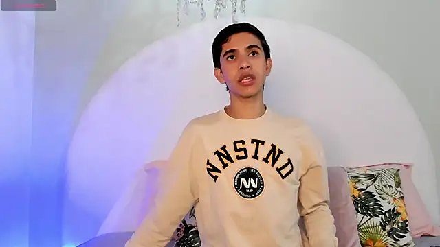 JoshuaSanzz online show from December 2025 02:28:02 AM