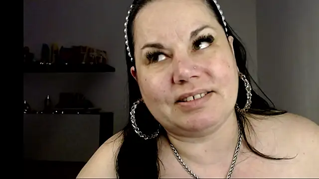 andreea2011 online show from November 2025 04:10:02 PM