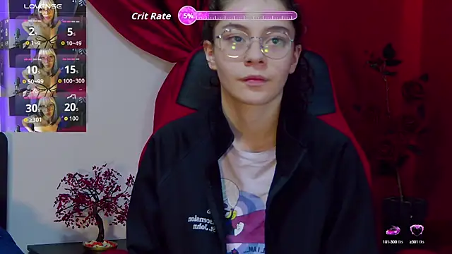 Snapshot of RavennMoonn chatting on October 2025 01:31:02 PM RavennMoonn online show from October 2025 01:31:02 PM