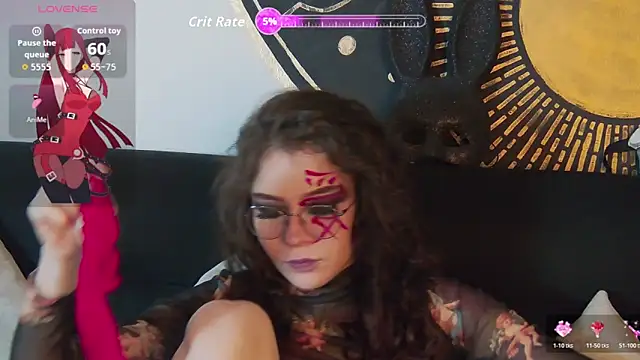 Snapshot of RavennMoonn chatting on October 2025 08:36:02 PM RavennMoonn online show from October 2025 08:36:02 PM