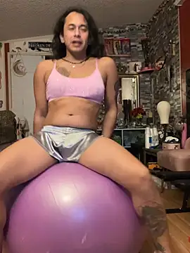 Snapshot of TranSexualJade95 chatting on June 2026 09:14:01 AM TranSexualJade95 online show from June 2026 09:14:01 AM