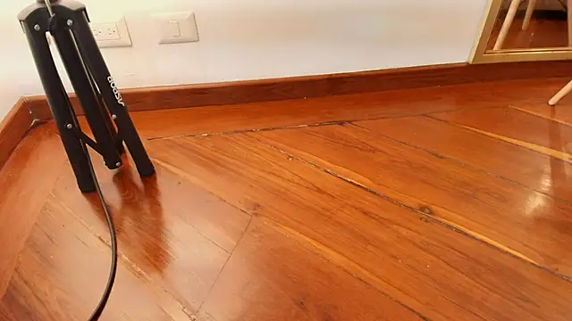 zarah andrew   online show from October 2025 12:19:02 PM