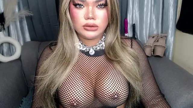 10inchs Maxie online show from November 2025 06:45:02 AM