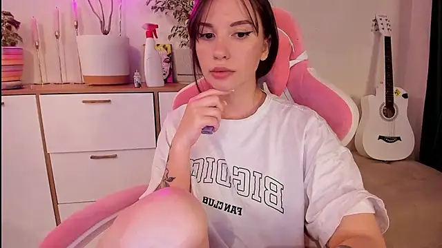 Voytinyme online show from October 2025 06:30:02 PM