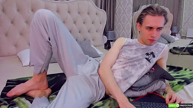 WilliamDyson online show from September 2025 03:06:02 AM