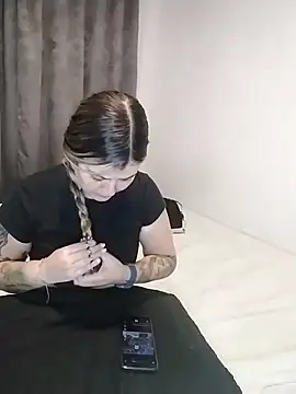 Fernandar2025 online show from November 2025 01:39:01 AM