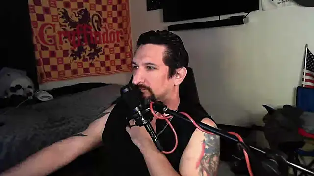 DevilPup75  online show from September 2025 01:15:02 PM