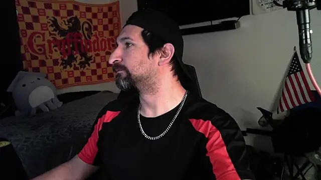 DevilPup75  online show from October 2025 01:17:02 PM