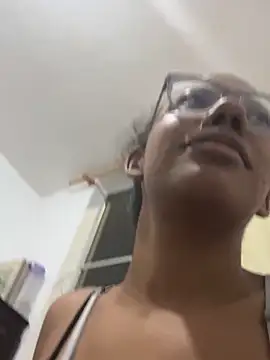 Valen1800 online show from September 2025 01:40:02 AM