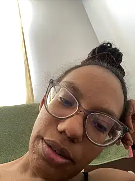 Valen1800 online show from October 2025 06:42:02 PM