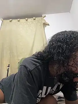 Valen1800 online show from February 2026 11:30:01 PM