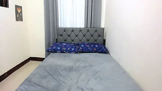 Snapshot of Claudia_empress chatting on February 2026 01:04:02 AM Claudia empress online show from February 2026 01:04:02 AM