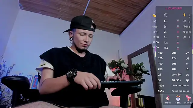 tyler jones  online show from December 2025 05:57:02 AM