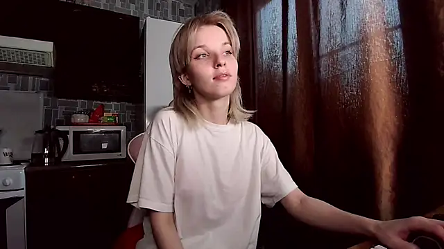 Madelaineses online show from May 2026 11:32:02 PM