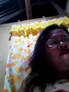Snapshot of Huge_mama69 chatting on May 2026 03:09:01 PM Huge mama69 online show from May 2026 03:09:01 PM