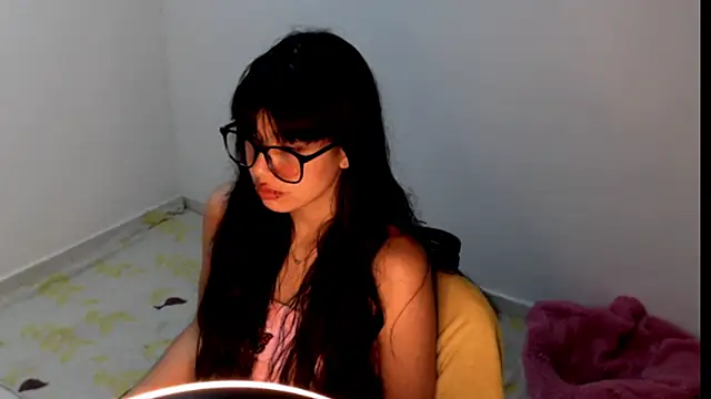 meganmiauu online show from May 2026 12:09:02 PM