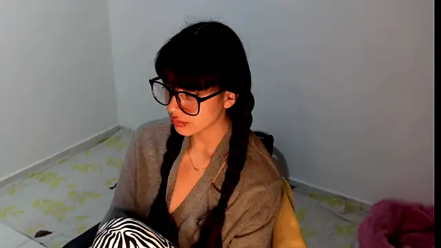 meganmiauu online show from May 2026 12:22:01 PM