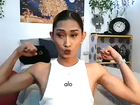 Snapshot of youarea_dreamer chatting on January 2026 06:20:01 PM youarea dreamer online show from January 2026 06:20:01 PM