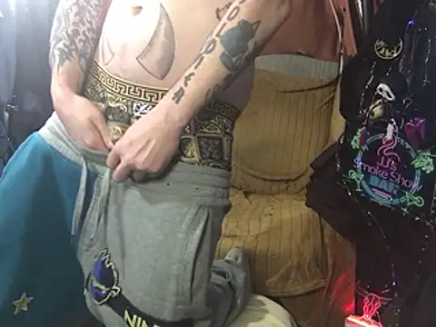 imglorious1010 online show from February 2026 04:22:01 AM