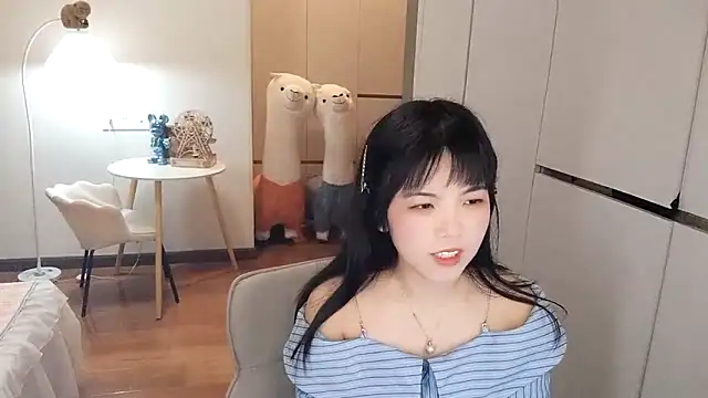 XiaoAnQi online show from October 2025 10:02:01 AM