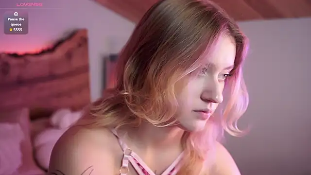 Nerissa xo online show from October 2025 08:08:02 PM